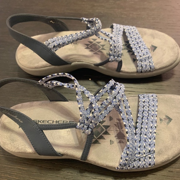 Blue Skechers slip on sandals. Memory Foam size 7. - Picture 3 of 6